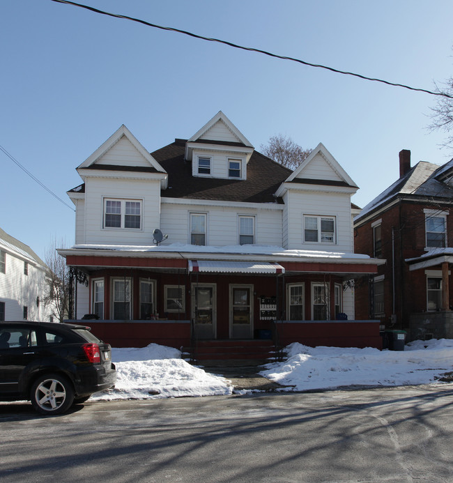 218 N 3rd Ave in Mechanicville, NY - Building Photo - Building Photo