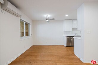 918 17th St in Santa Monica, CA - Building Photo - Building Photo