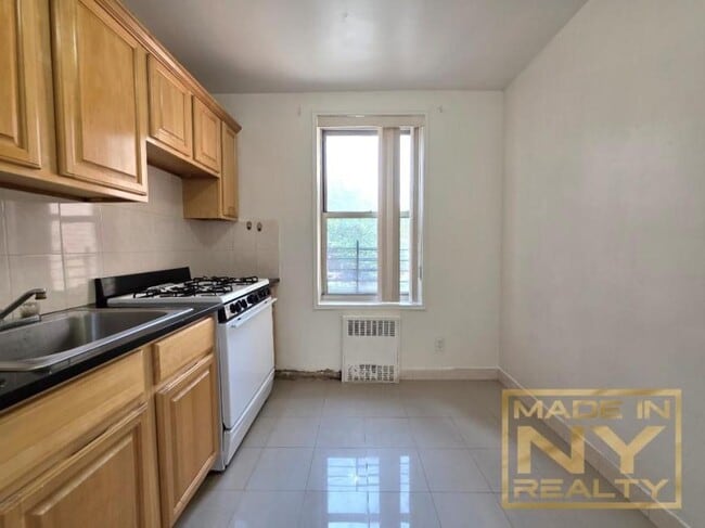 65-10 108th St in Queens, NY - Building Photo - Building Photo