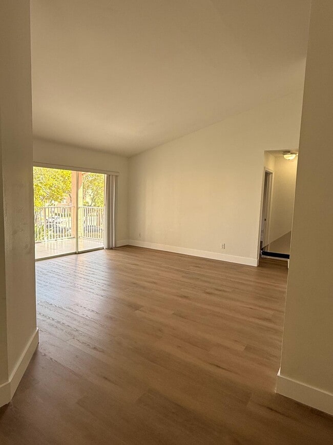 10420 SW 158th Ct, Unit Royal Palm Place in Miami, FL - Building Photo - Building Photo