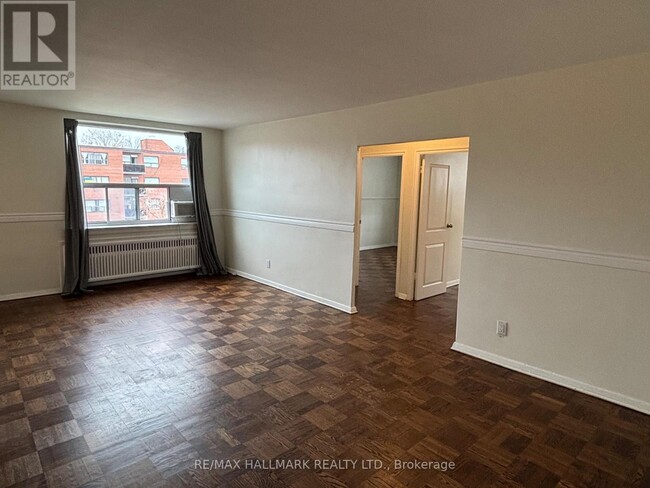 2-302 Kinsdale Blvd in Toronto, ON - Building Photo - Building Photo