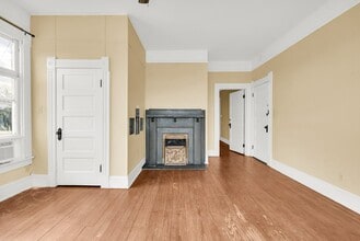 622 4th St S, Unit E in Columbus, MS - Foto de edificio - Building Photo