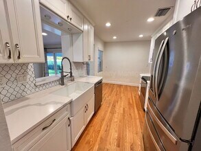 2203 Montana St in Orlando, FL - Building Photo - Building Photo