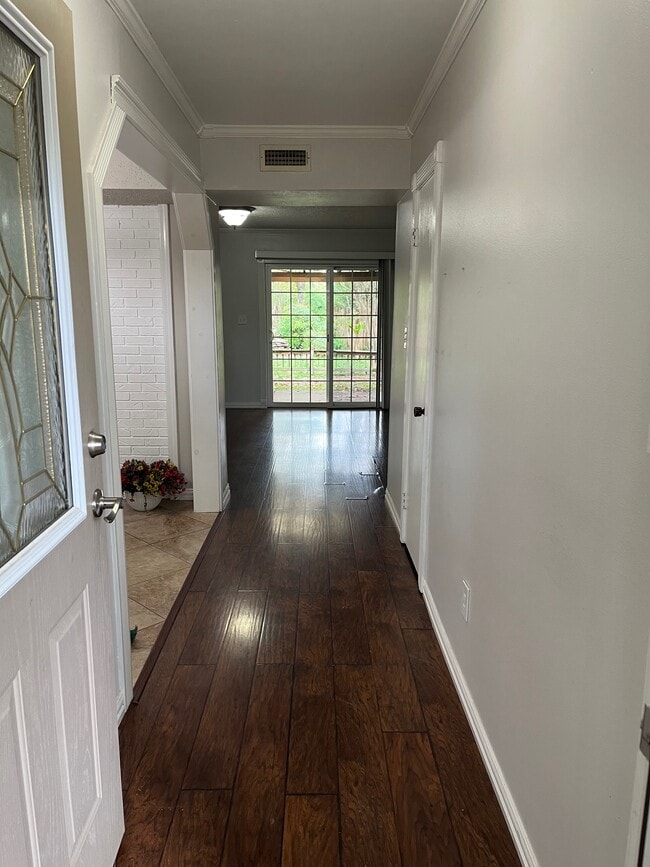 228 E Circle Dr in Russellville, AR - Building Photo - Building Photo