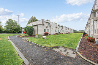 Centennial West in Walla Walla, WA - Building Photo - Building Photo