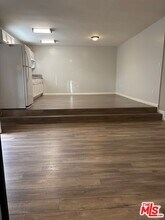 951 Menlo Ave in Los Angeles, CA - Building Photo - Building Photo