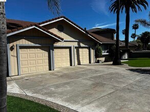 5593 Drakes Dr in Discovery Bay, CA - Building Photo - Building Photo