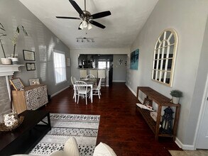 1112 Bonfield Ct in Virginia Beach, VA - Building Photo - Building Photo