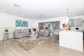 1346 NW 4th St in Boca Raton, FL - Building Photo - Building Photo
