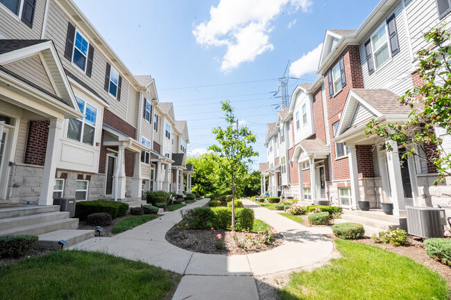 1110 Evergreen Ave in Des Plaines, IL - Building Photo - Building Photo