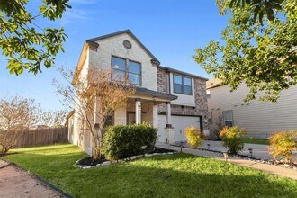 10904 Roderick Lawson Ln in Austin, TX - Building Photo - Building Photo