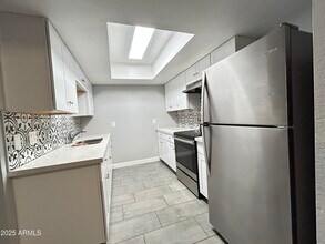 9618 N 5th St in Phoenix, AZ - Foto de edificio - Building Photo