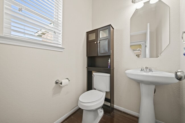 property at 4027 Waterford Ln