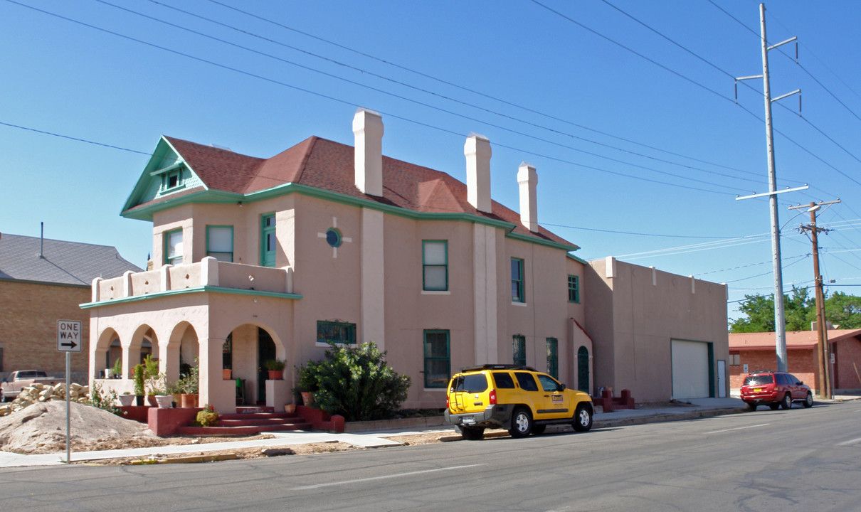 830 E Yandell Dr in El Paso, TX - Building Photo