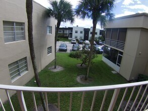 854 Normandy Trail in Delray Beach, FL - Building Photo - Building Photo