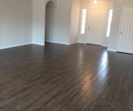 13511 Arden Frst Dr in Bakersfield, CA - Building Photo - Building Photo