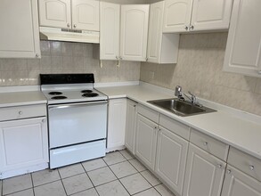 220 Parker Hill Ave, Unit 2 BED Sept1 in Roxbury Crossing, MA - Building Photo - Building Photo