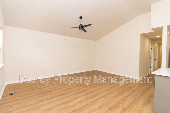 2310 Cushman St, Unit 1 Bedroom B807 in Chattanooga, TN - Foto de edificio - Building Photo