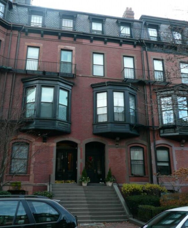 property at 117 Marlborough St