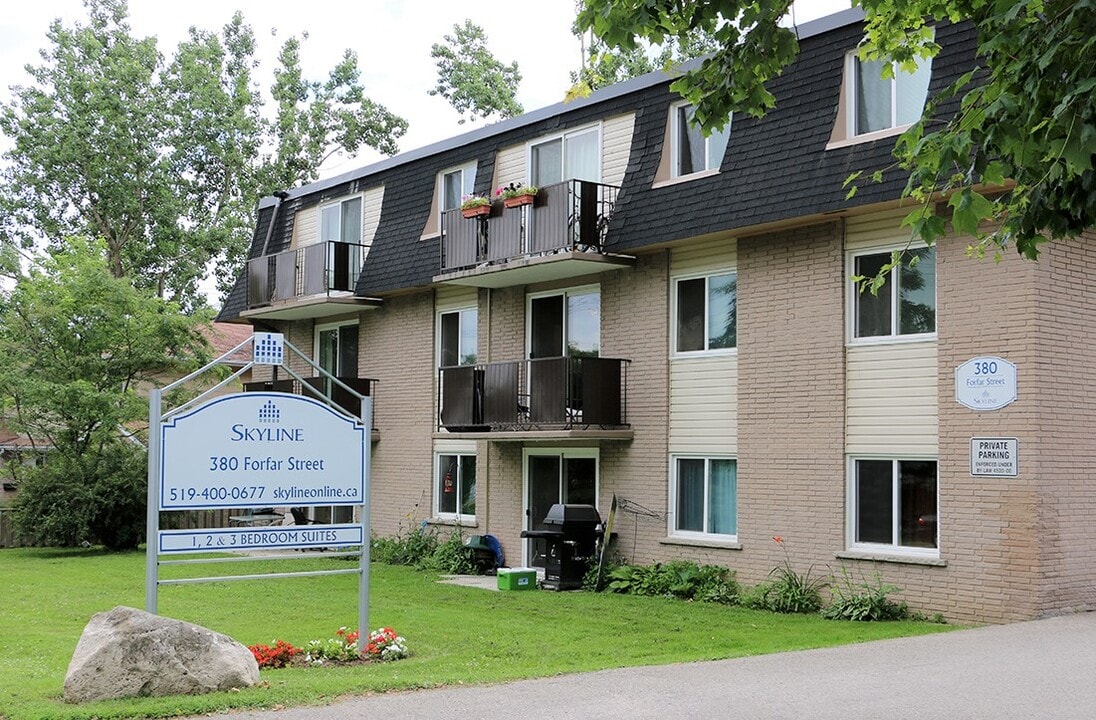 Forfar Street Apartments in Fergus, ON - Building Photo