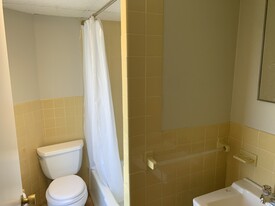 276 N Harvard St, Unit 2