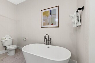 121 E Warren Ave in Tampa, FL - Building Photo - Building Photo