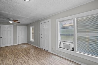 3116 Avenue L in Galveston, TX - Building Photo - Building Photo