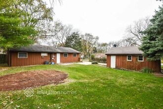 141 Queenswood Rd in Bolingbrook, IL - Building Photo - Building Photo