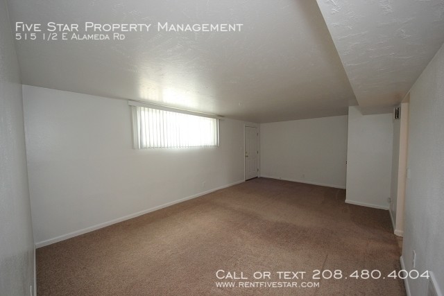 515 E Alameda Rd in Pocatello, ID - Foto de edificio - Building Photo