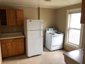 1016 3rd Ave, Unit 3 in Eau Claire, WI - Building Photo - Building Photo