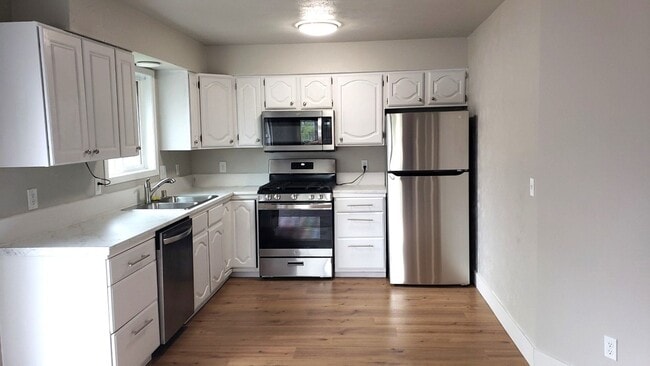 8510 Shrub Ct in Anchorage, AK - Building Photo - Building Photo