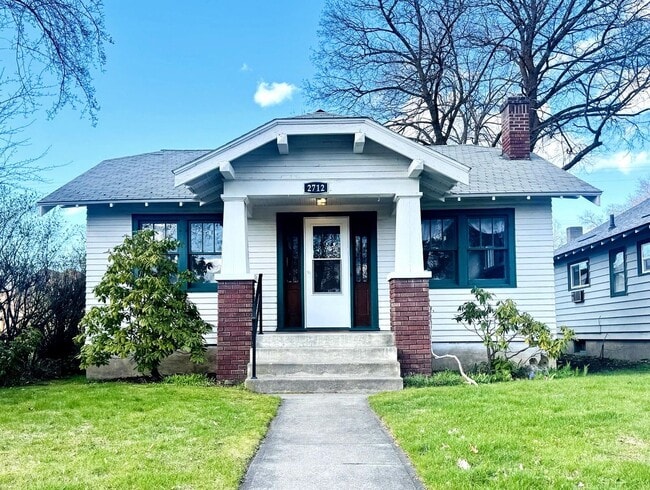 property at 2712 W Broadway Ave