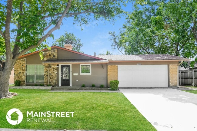 property at 2222 Nottingham Dr