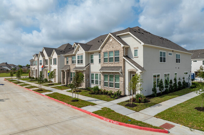 Crystal View at Lago Mar in Texas City, TX - Building Photo - Building Photo