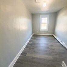 26 Du Bois Ave in Poughkeepsie, NY - Building Photo - Building Photo