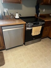 295 Macrae Rd in Colchester, VT - Foto de edificio - Building Photo