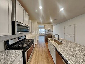 2718 Wolfcreek in Canyon Lake, TX - Building Photo - Building Photo