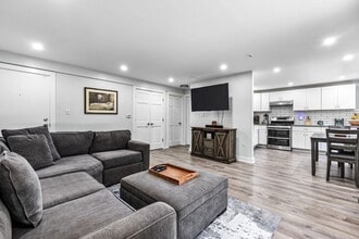 90 Edgelawn Ave in North Andover, MA - Building Photo - Building Photo