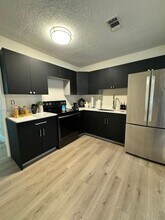 1865 NW 45th St in Miami, FL - Building Photo - Building Photo