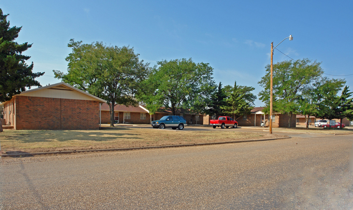 402 5th St in Lorenzo, TX - Foto de edificio