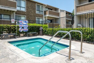 Pinecreek Apartments in Costa Mesa, CA - Building Photo - Building Photo