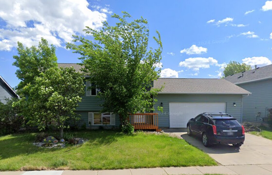 7105 W 66th St in Sioux Falls, SD - Building Photo