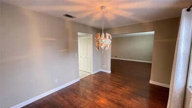 6004 12th Ave W in Bradenton, FL - Building Photo - Building Photo