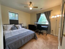 7533 Antebellum Ln in Riverdale, GA - Building Photo