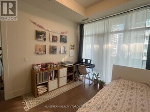 330 Richmond St W in Toronto, ON - Building Photo - Building Photo