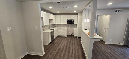 2021 Costa Mesa Dr in Dallas, TX - Building Photo - Building Photo