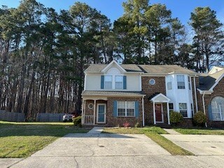 property at 916 S Lake Cir