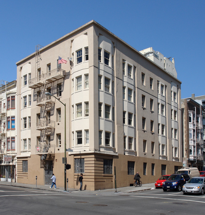 Deleo Apartments in San Francisco, CA - Building Photo