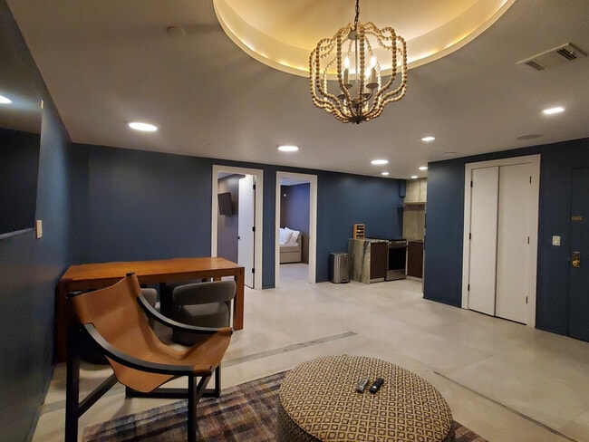 127 Meserole St in Brooklyn, NY - Building Photo - Building Photo