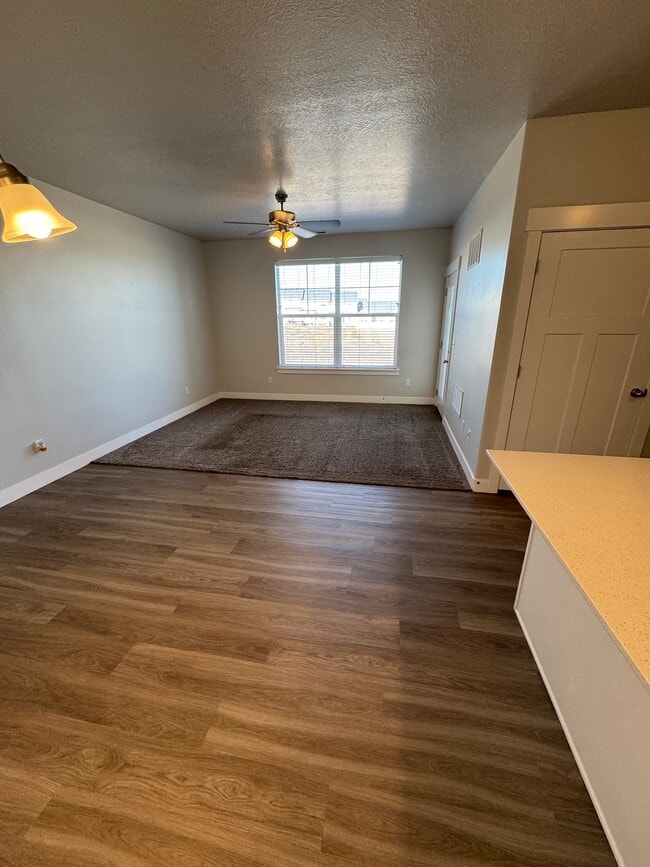 4216 McKellen Dr in Herriman, UT - Building Photo - Building Photo